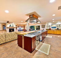 TV-392 - The Vineyard Estate