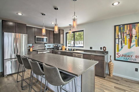 Updated Greenwood Home W/ Breathtaking Mtn. Views! - Click Find 1