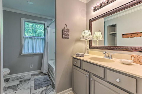 Updated Home, Less Than 1 Mile To Old Town Bluffton! - Bet 4u 0