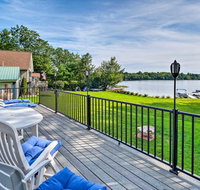Updated Oakland Cottage with Deck on McGrath Pond