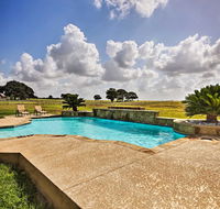 Upscale La Vernia House 30 Mi. to San Antonio