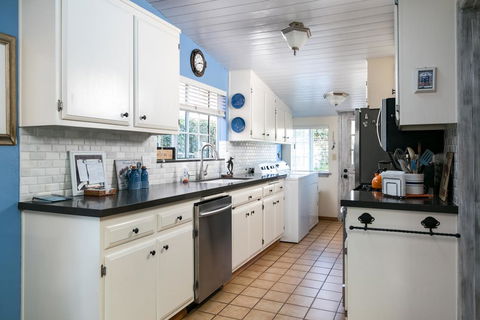 Ventura Beach Oasis Cottage - Bridge Guide 1