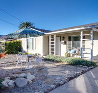 Ventura House with Mtn Views - Walk to Beach