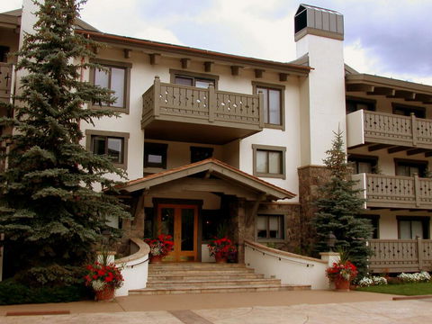Villa Cortina - Click Find 0