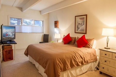 Villa Cortina - Click Find 1