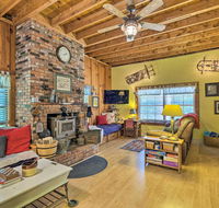 Warm and Inviting Jamaica Cabin - Ski and Hike