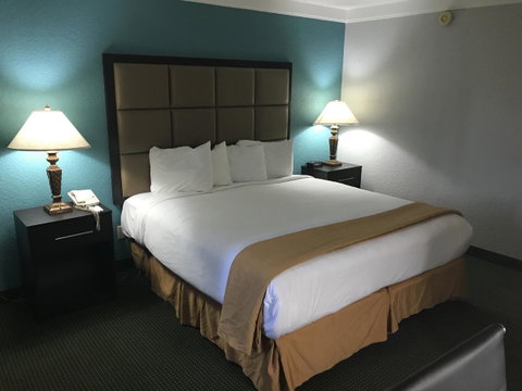 Ashbury Hotel & Suites - Mobile - Click Find 19