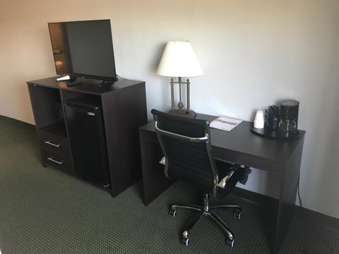 Ashbury Hotel & Suites - Mobile - Click Find 20