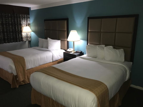 Ashbury Hotel & Suites - Mobile - Click Find 15