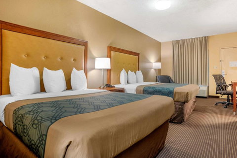 Econo Lodge Inn & Suites Foley - Click Find 25
