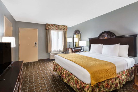 Baymont By Wyndham Mobile/Tillmans Corner - Click Find 43