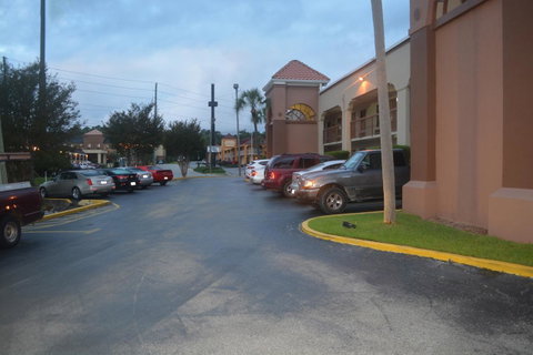 Baymont By Wyndham Mobile/Tillmans Corner - Click Find 9