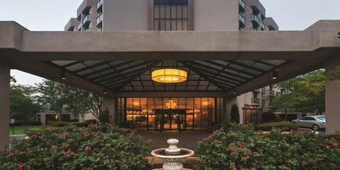 Embassy Suites Birmingham - Bet 4u 11