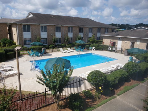 Americas Best Value Inn & Suites-Foley - Click Find 7