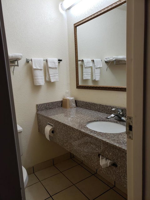 Americas Best Value Inn & Suites-Foley - Click Find 14