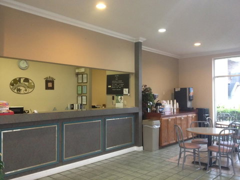 Americas Best Value Inn & Suites-Foley - Click Find 20
