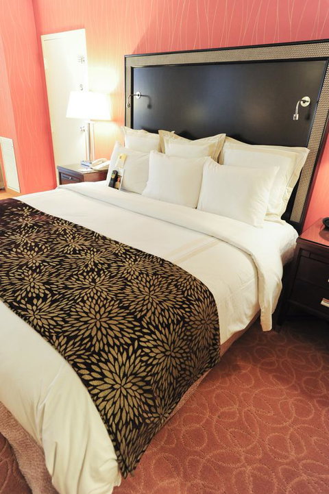 Mobile Marriott - Click Find 3