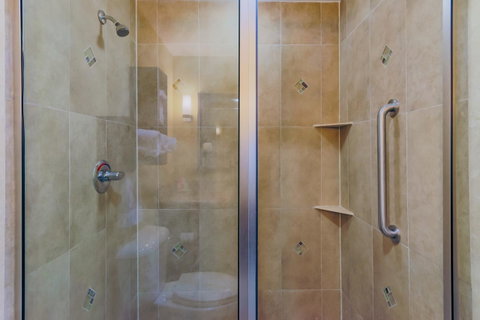 Holiday Inn Mobile Airport - Click Find 6