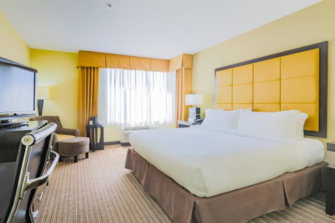 Holiday Inn Mobile Airport - Click Find 9