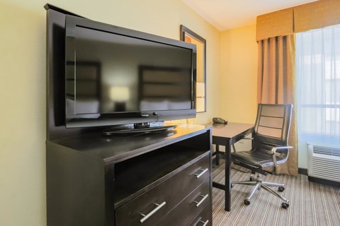 Holiday Inn Mobile Airport - Click Find 27