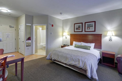 Candlewood Suites Enterprise - Click Find 17