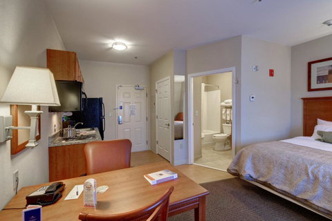Candlewood Suites Enterprise - Click Find 9