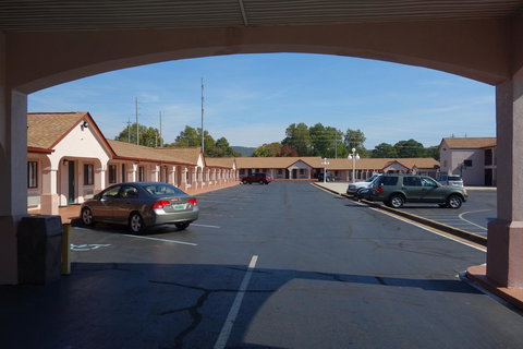 VIP Inn And Suites - Bet 4u 1