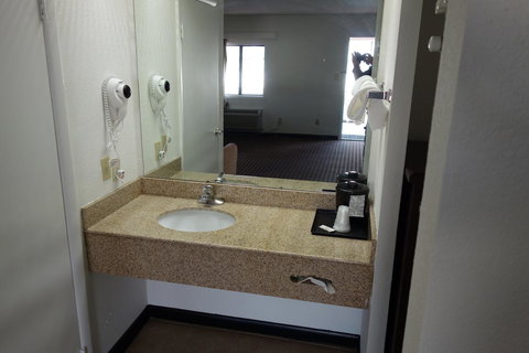 VIP Inn And Suites - Bet 4u 15