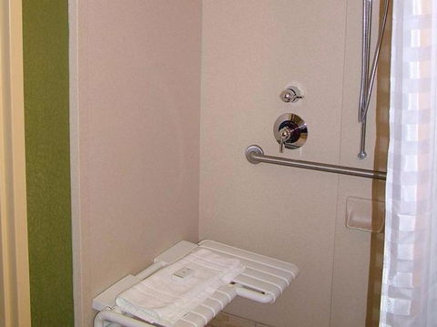 Embassy Suites Huntsville - Click Find 11