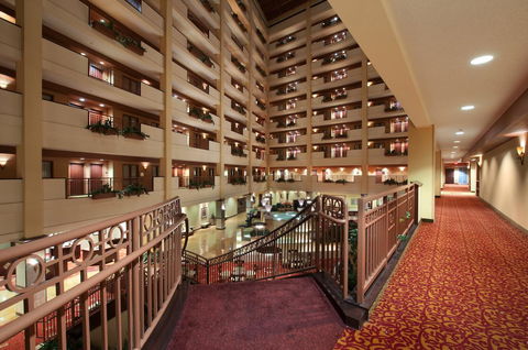 Embassy Suites Huntsville - Click Find 5