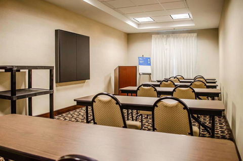 Comfort Suites North Mobile - Bet 4u 16