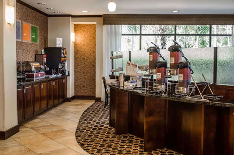 Comfort Suites North Mobile - Bet 4u 23