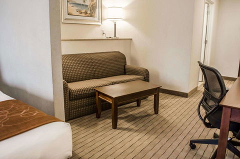 Comfort Suites North Mobile - Bet 4u 5