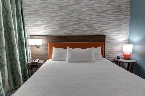Home2 Suites By Hilton Foley - Click Find 10