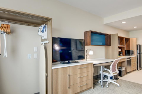 Home2 Suites By Hilton Foley - Click Find 8