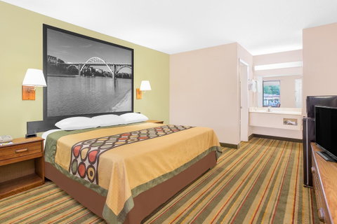 Super 8 By Wyndham Eufaula - Click Find 12