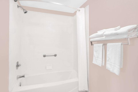 Super 8 By Wyndham Eufaula - Click Find 20