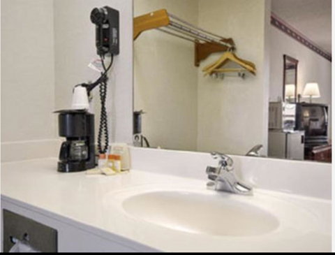 Days Inn By Wyndham Eufaula AL - Click Find 16