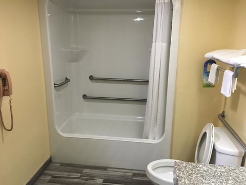 Days Inn By Wyndham Eufaula AL - Click Find 13