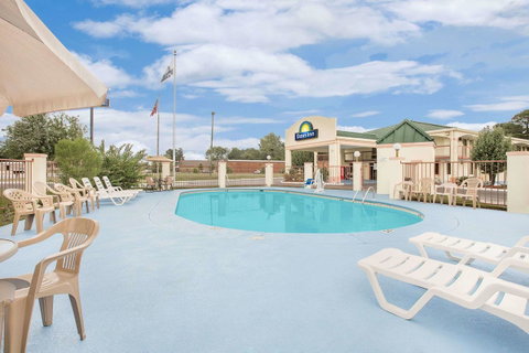 Days Inn By Wyndham Eufaula AL - Click Find 24