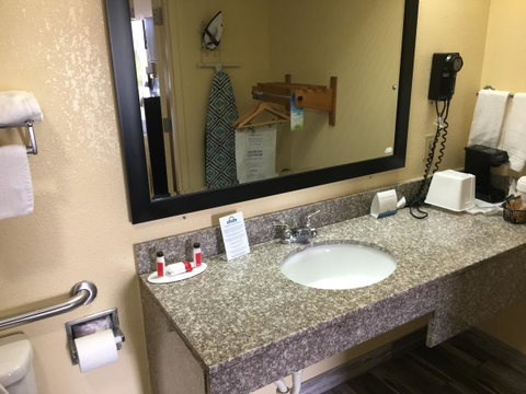 Days Inn By Wyndham Eufaula AL - Click Find 11