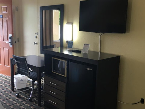 Days Inn By Wyndham Eufaula AL - Click Find 10