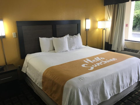 Days Inn By Wyndham Eufaula AL - Click Find 8