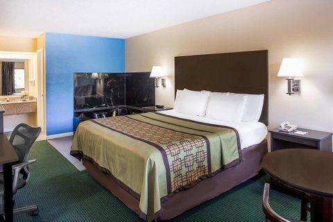 Days Inn By Wyndham Enterprise - Click Find 7