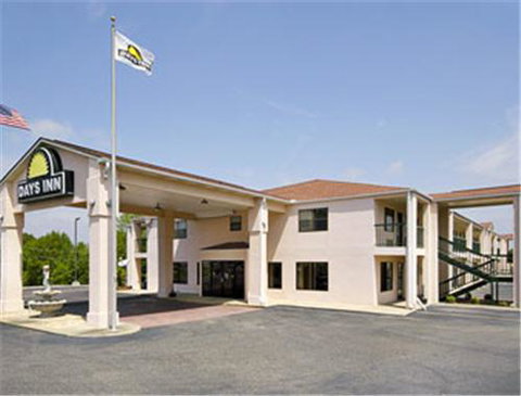 Days Inn By Wyndham Enterprise - Click Find 8