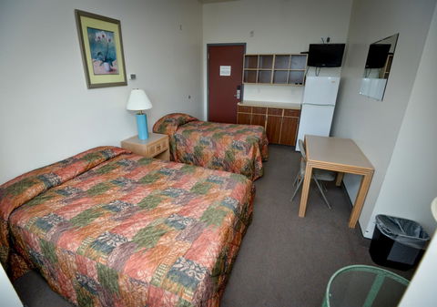 Sockeye Inn - Click Find 14