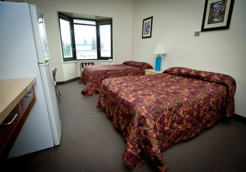 Sockeye Inn - Click Find 13