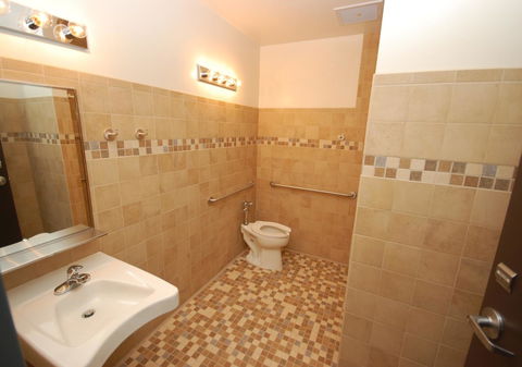 Sockeye Inn - Click Find 25