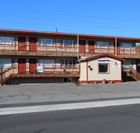 Bent Prop Inn and Hostel of Alaska - Midtown