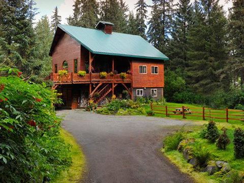 Carriage House Accommodations - Click Find 0